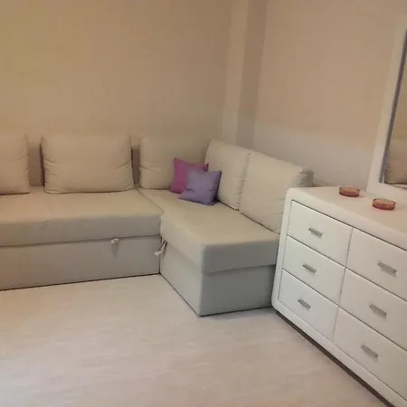 Apartment Direct Cross Road Larnaca